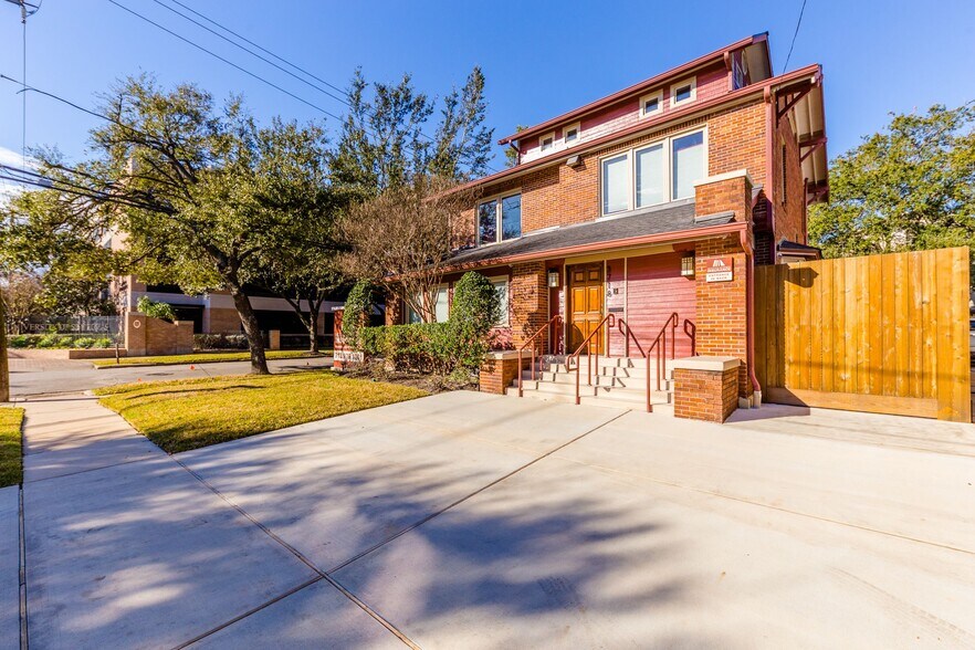 More Photos Of 3718 Mount Vernon St, Houston Office For Lease