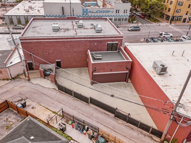 More Photos Of 4650-52 Lawrence, Chicago Office For Sale