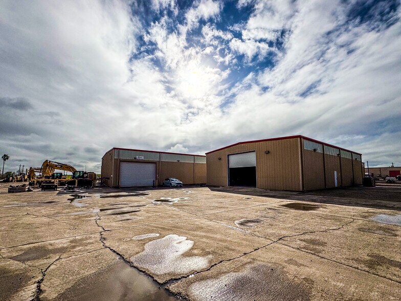 More Photos Of 5821 Agnes St, Corpus Christi Service For Sale