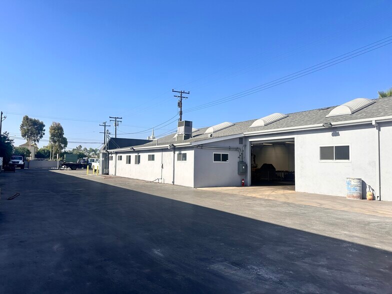 More Photos Of 3117 E South St, Long Beach Manufacturing For Lease