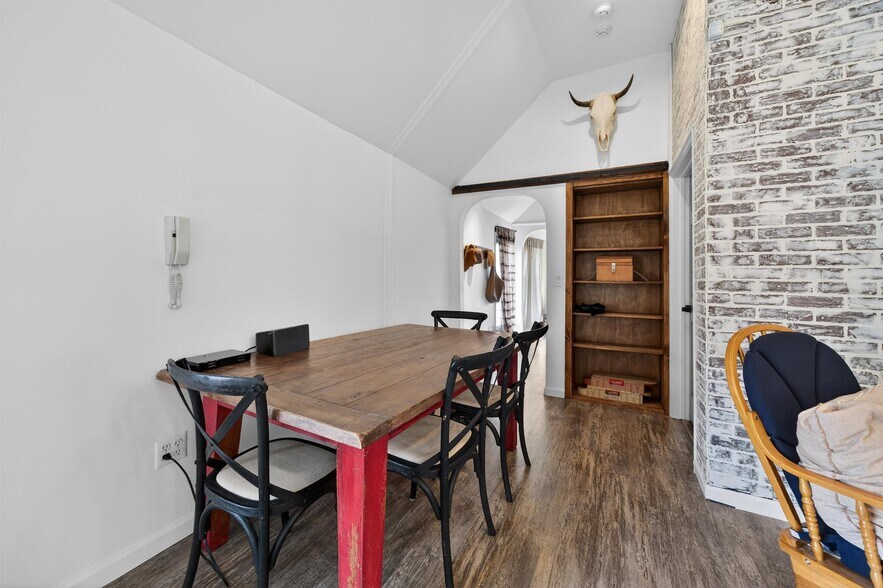 More Photos Of 531 Route 32, Highland Mills Office For Sale