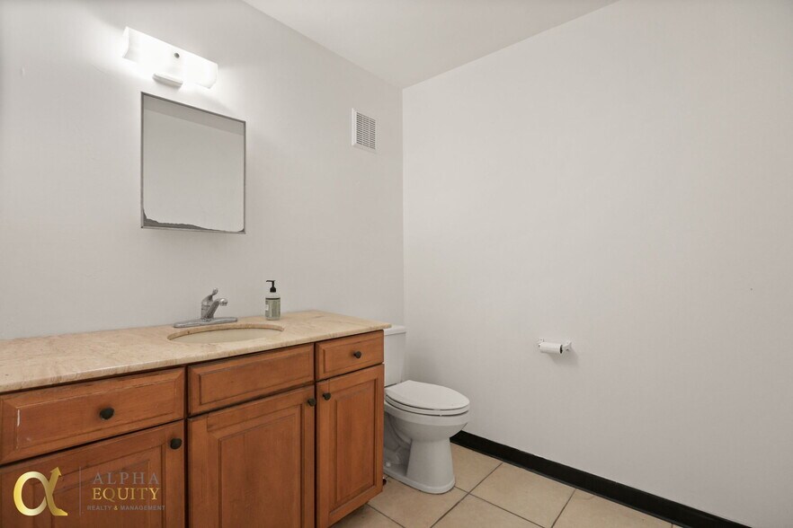 More Photos Of 5497 Benchmark Ln, Sanford Warehouse For Lease