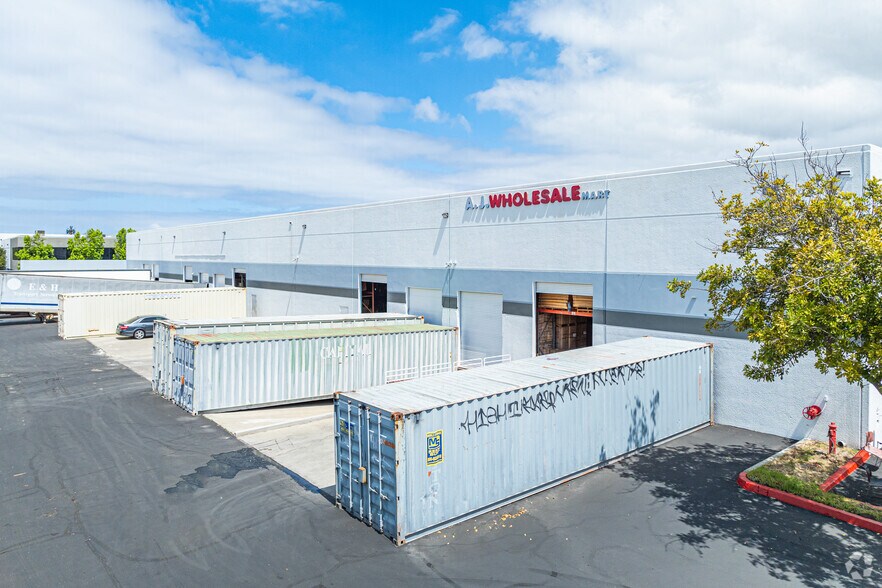 More Photos Of 1444 30th St, San Diego Manufacturing For Sale