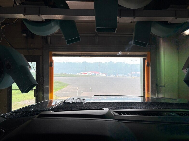 More Photos Of 135 Brookton Road, Marquette Carwash For Sale