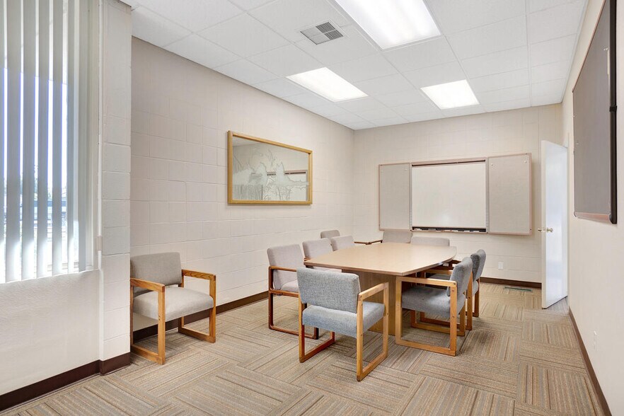 More Photos Of 222 Court St, Woodland Office For Sale