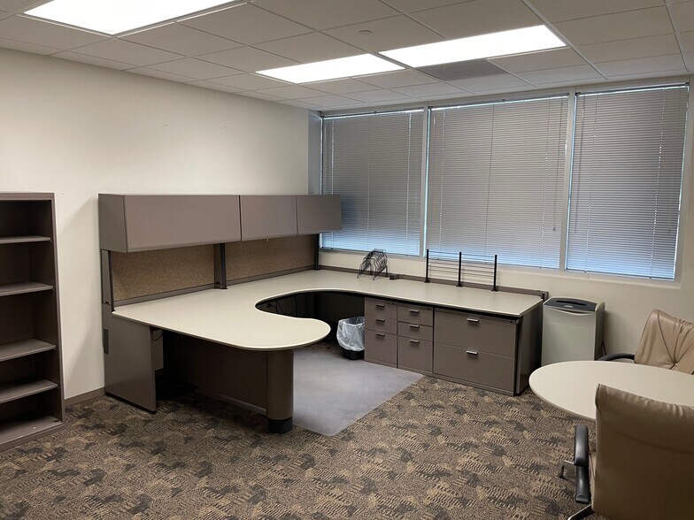 More Photos Of 1209 County Road 1304, Bridgeport Office For Sale