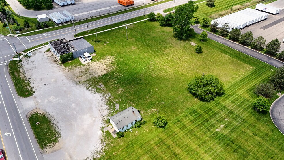 Primary Photo Of 2166 London Groveport Rd, Lockbourne Freestanding For Sale