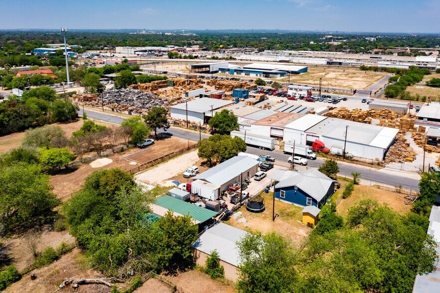 More Photos Of 514 Merida St, San Antonio Land For Lease