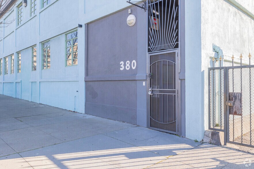 More Photos Of 380 Washington St, Oakland Unknown For Lease