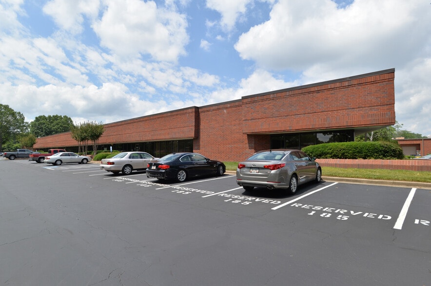 More Photos Of 5300 Oakbrook Pky, Norcross Unknown For Lease