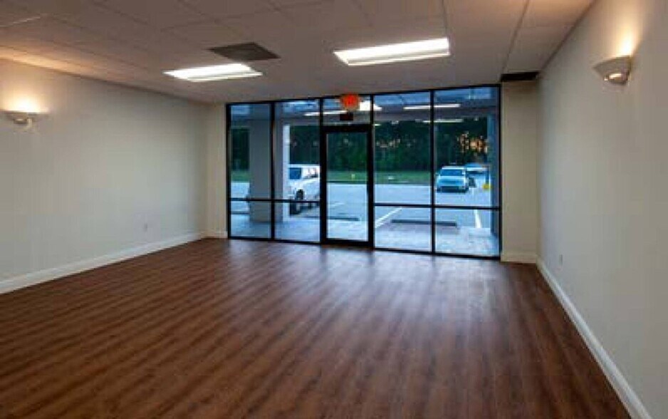 More Photos Of 407 US 90 Hwy, Waveland Office For Lease