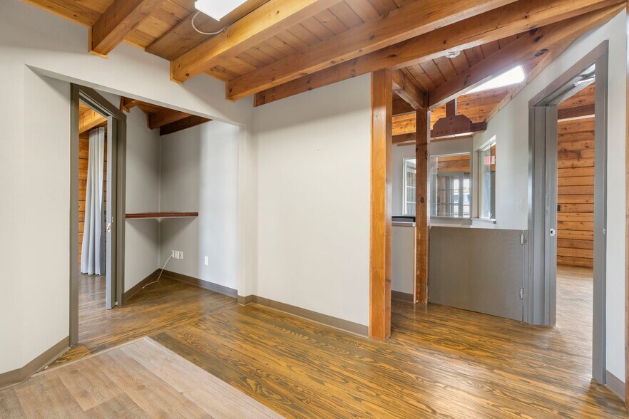 More Photos Of 771 E HWY 54, Camdenton Office For Sale