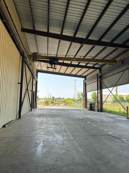 More Photos Of 3014 Industrial Park Rd, Millen Manufacturing For Lease