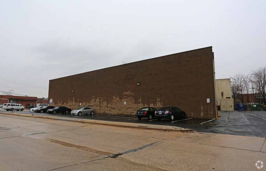 More Photos Of 10758-10768 Tucker St, Beltsville Warehouse For Lease