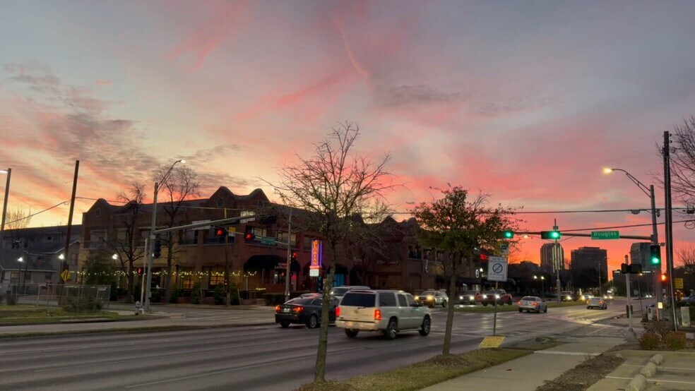 Primary Photo Of 4140 Lemmon Ave, Dallas General Retail For Lease