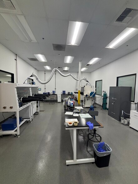 More Photos Of 1325 E El Segundo Blvd, El Segundo Food Processing For Lease