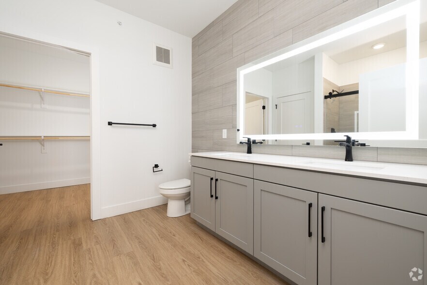 More Photos Of 2291 Mercantile St, Castle Rock Apartments For Lease