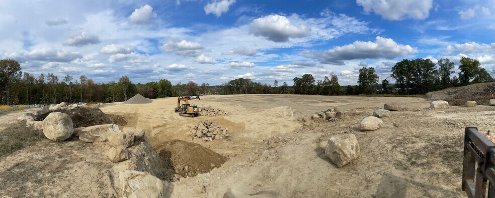 More Photos Of 1081 Dolsontown Rd, Middletown Distribution For Lease