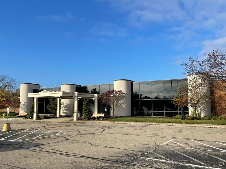 More Photos Of 5959 Bigger Rd, Kettering Light Distribution For Sale