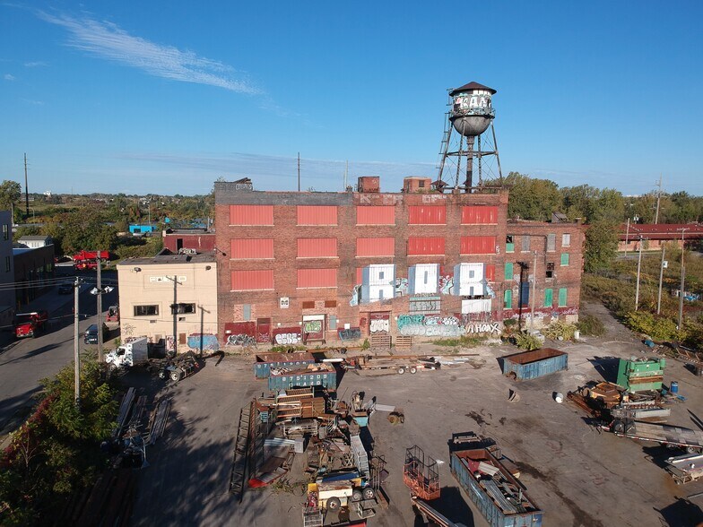 More Photos Of 57 Tonawanda St, Buffalo Office For Sale