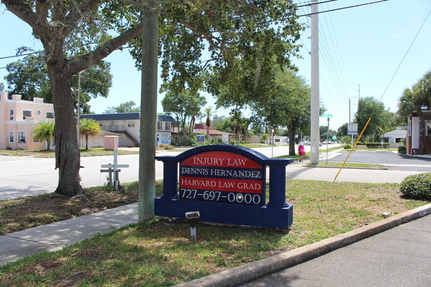 More Photos Of 5363 Central Ave, Saint Petersburg Office Residential For Lease