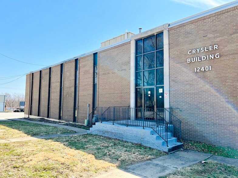 More Photos Of 12401 E 43rd St, Independence Medical For Lease