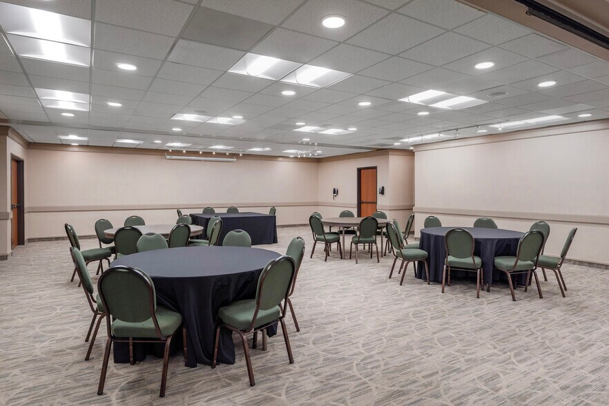 More Photos Of , Oak Harbor Hospitality For Sale