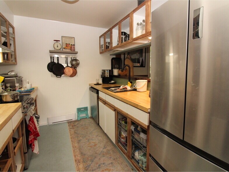 More Photos Of 5224 Shelburne Rd, Shelburne Apartments For Lease
