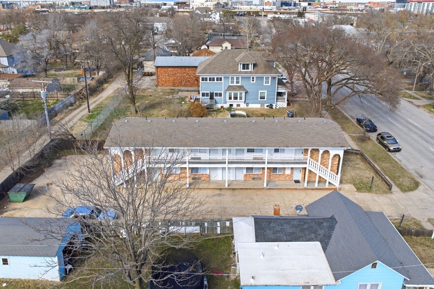 Primary Photo Of 925 S Main St, Wichita Apartments For Sale