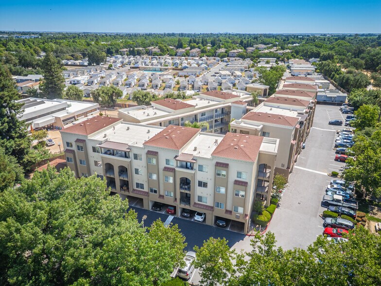 Primary Photo Of 1666 Da Vinci Ct, Davis Apartments For Sale