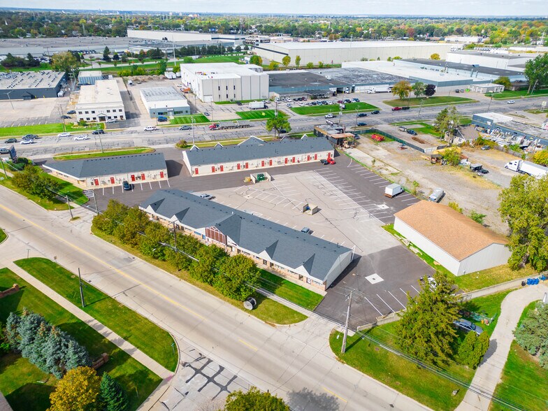 More Photos Of 14555-14747 Frazho Rd, Warren Freestanding For Lease