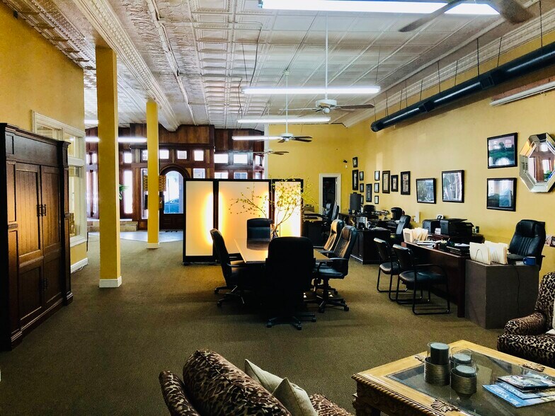 312 S Main St, Jonesboro, AR 72401 Lofts/Showrooms For Lease