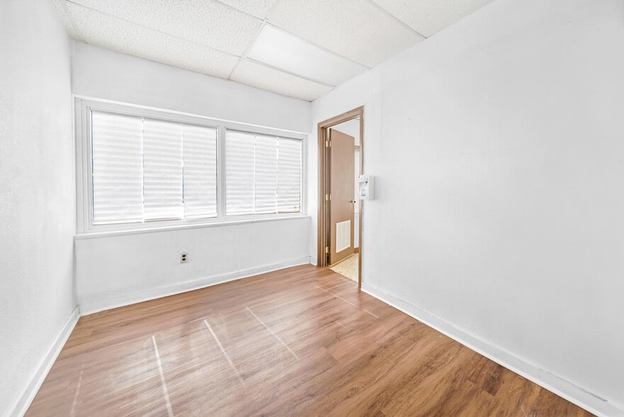 More Photos Of 3401 NW 7th St, Miami Medical For Lease
