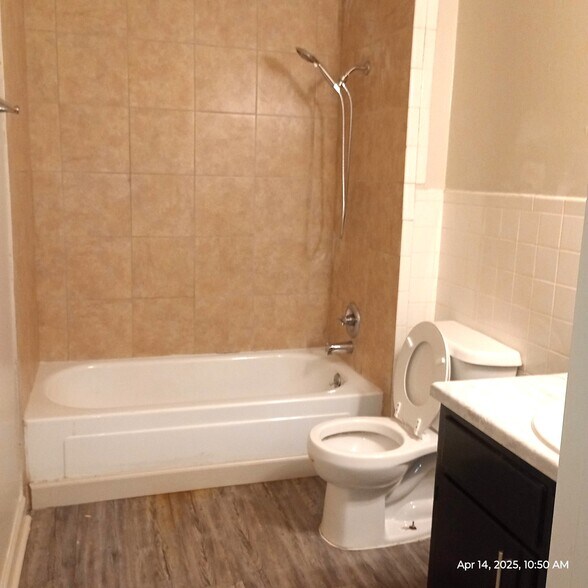 More Photos Of 1114-1128 E 9th St, Russellville Apartments For Sale