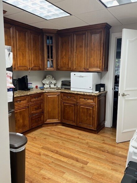 More Photos Of 5260 Merrick Rd, Massapequa Office For Sale