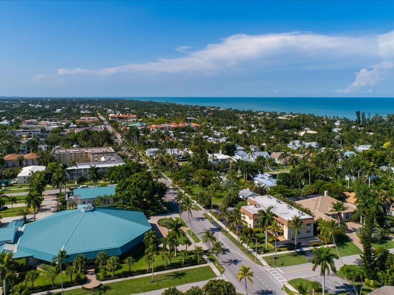 More Photos Of 1001 10th Ave S, Naples Office Residential For Sale