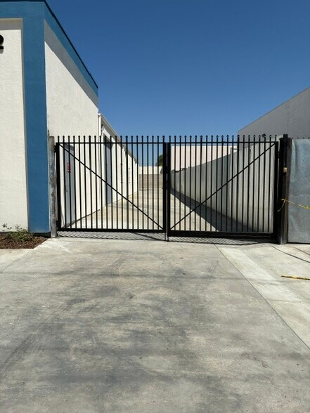 More Photos Of 2302 Seaman Ave, El Monte Manufacturing For Lease