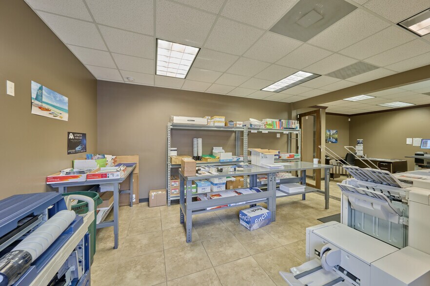 More Photos Of 26451 Hanna Rd, The Woodlands Warehouse For Sale