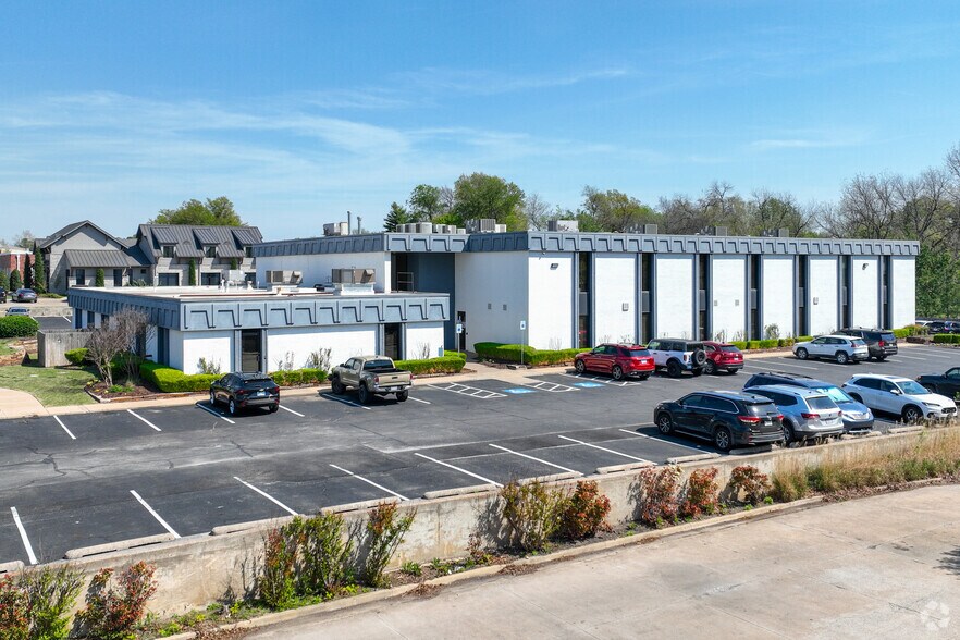 More Photos Of 4415 S Harvard Ave, Tulsa Medical For Lease
