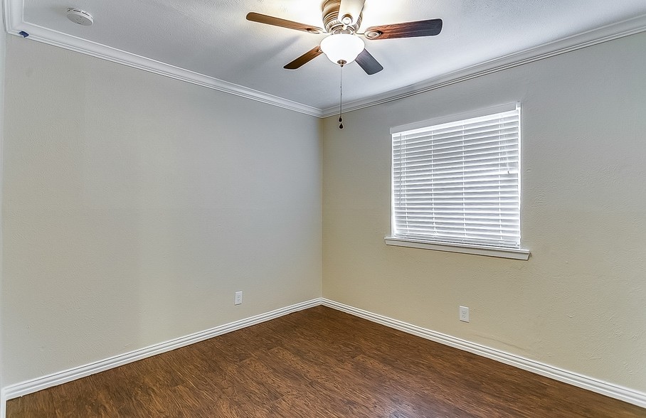 More Photos Of 1516 Annex Ave, Dallas Apartments For Sale