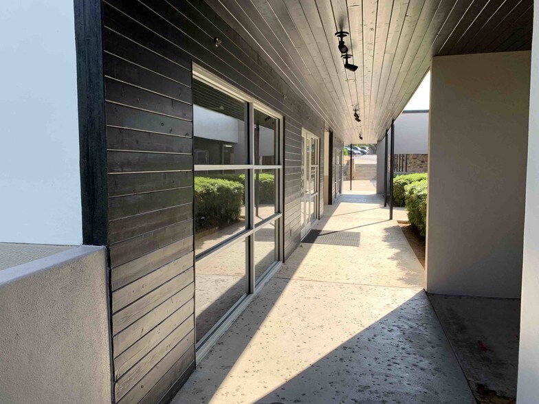 More Photos Of 20626 Stone Oak Pky, San Antonio Storefront Retail Office For Lease