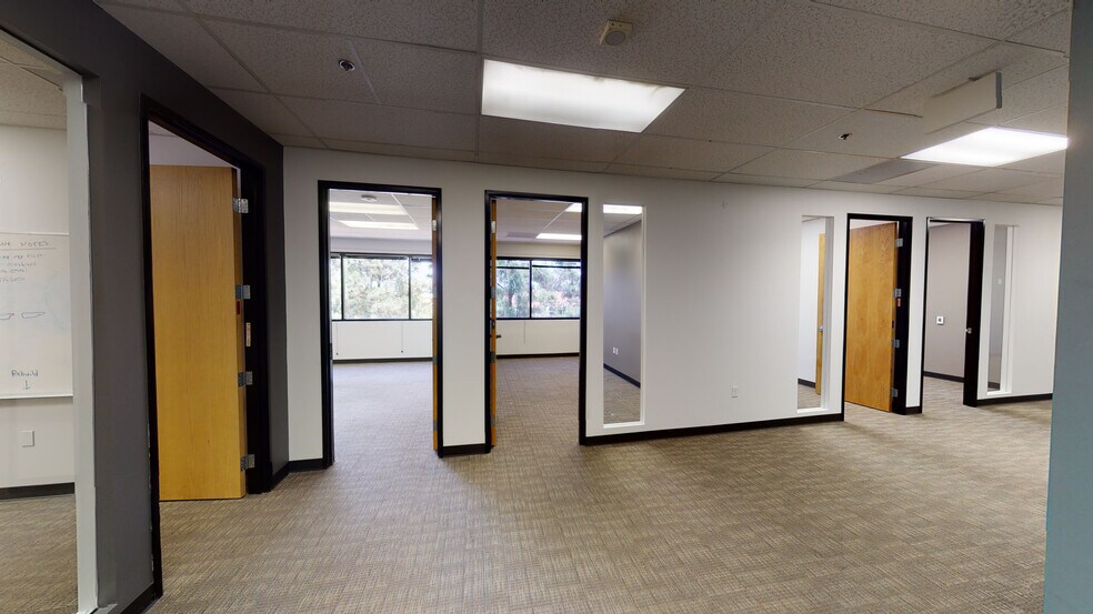 More Photos Of 15373 Innovation Dr, San Diego Office For Lease