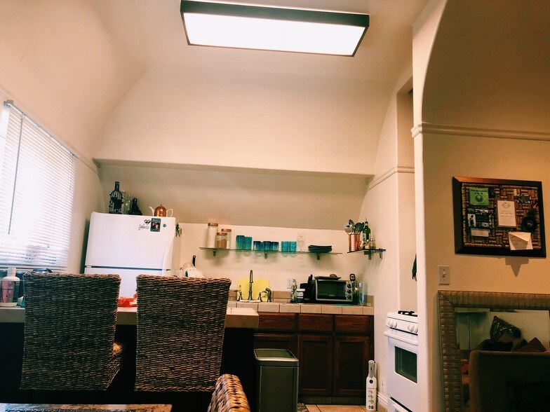 More Photos Of 1033 Magnolia St, Oakland Apartments For Sale