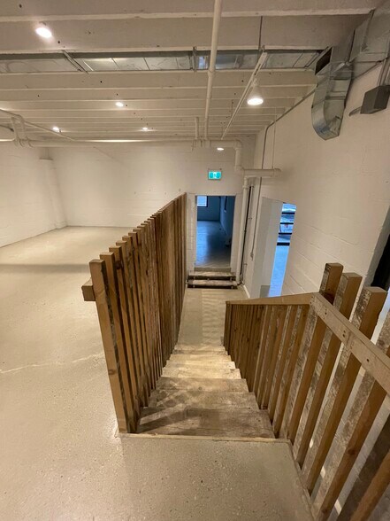 More Photos Of 83-91B Walnut Av, Toronto Office For Sale