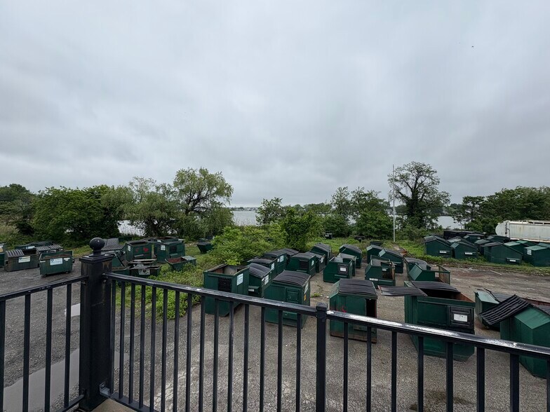 More Photos Of 6302B Old North Point Rd, Sparrows Point Office For Lease