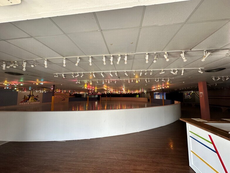 More Photos Of 16525 North Fwy, Houston Freestanding For Sale