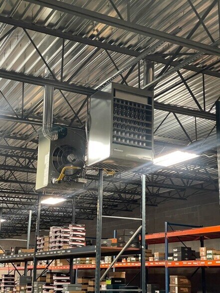 More Photos Of 737 Marshall Way, Layton Warehouse For Lease