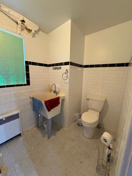 More Photos Of 363 Aultman St, Ely General Retail For Sale