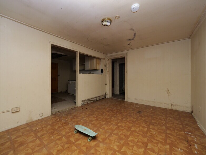 More Photos Of 170 Chambers St, Newburgh Apartments For Sale