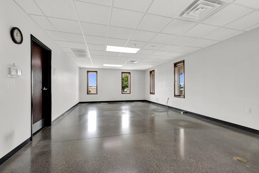 More Photos Of 680 Gerry Way, Darien Warehouse For Sale
